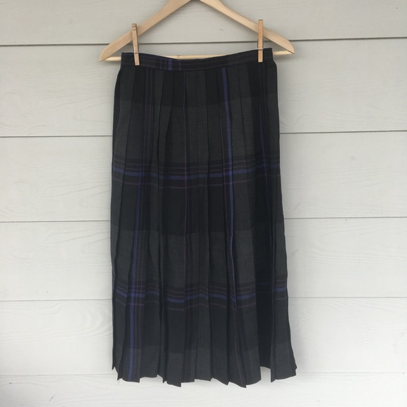 Vintage black and charcoal pleated skirt - Picture 1 of 6